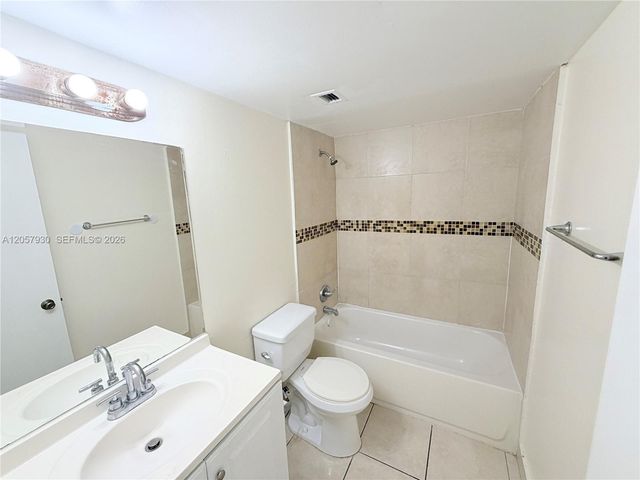 496 NW 165th St Rd D-409, Miami, FL 33169