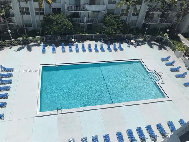 496 NW 165th St Rd D-409, Miami, FL 33169