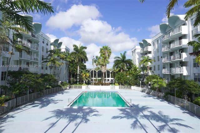 496 NW 165th St Rd D-409, Miami, FL 33169