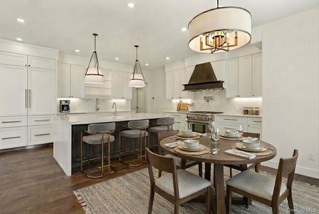 39 Potters Lane, New Rochelle, NY 10805