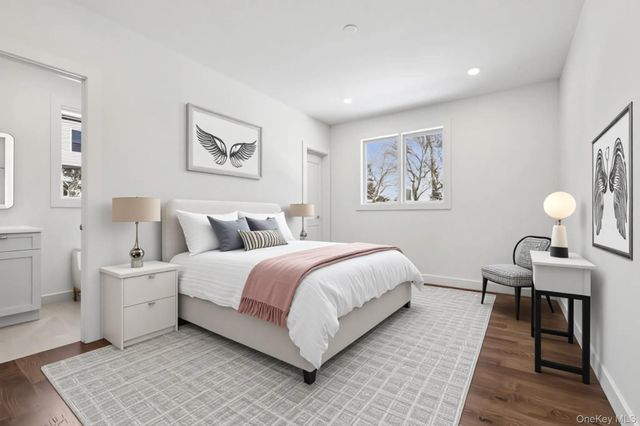 39 Potters Lane, New Rochelle, NY 10805