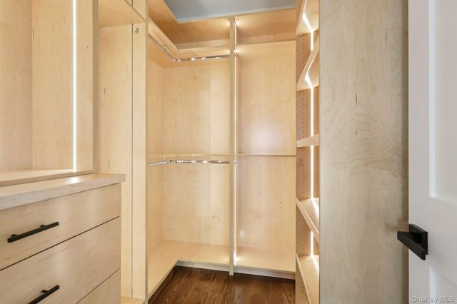 39 Potters Lane, New Rochelle, NY 10805