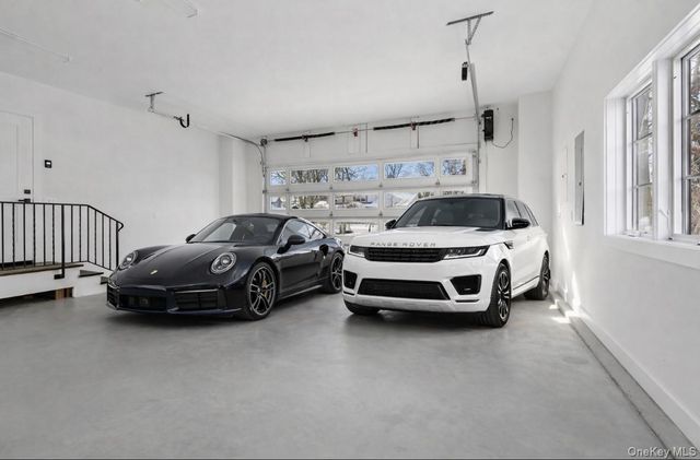 39 Potters Lane, New Rochelle, NY 10805