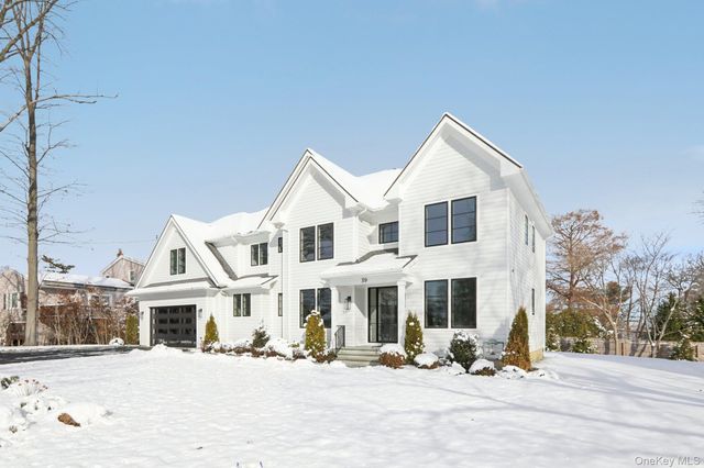 39 Potters Lane, New Rochelle, NY 10805