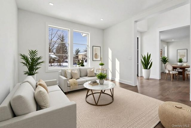 39 Potters Lane, New Rochelle, NY 10805