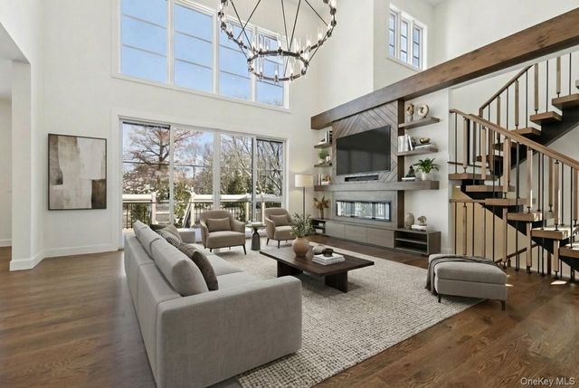 39 Potters Lane, New Rochelle, NY 10805