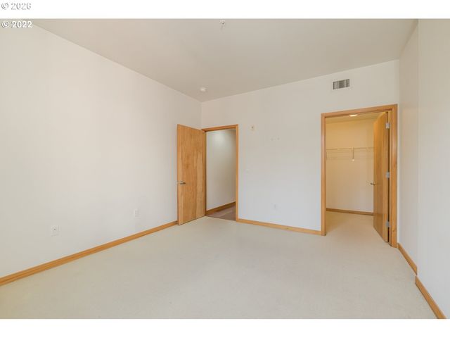 726 Nw 11TH Ave 204, Portland, OR 97209