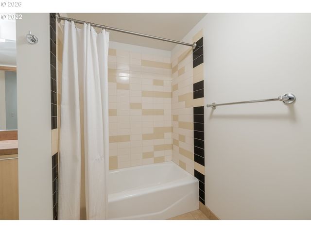 726 Nw 11TH Ave 204, Portland, OR 97209