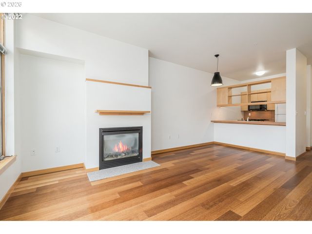 726 Nw 11TH Ave 204, Portland, OR 97209