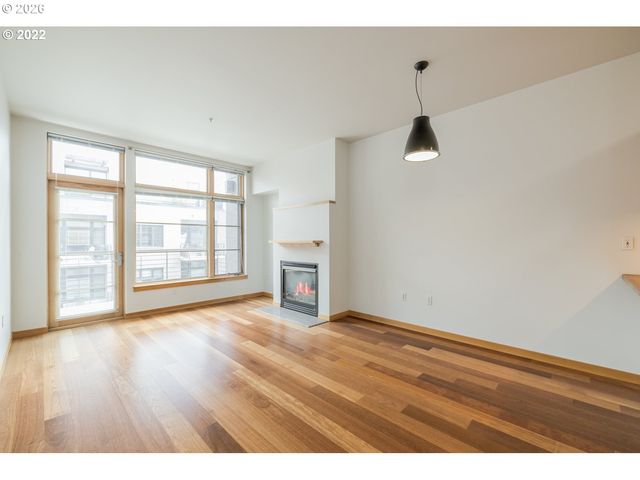 726 Nw 11TH Ave 204, Portland, OR 97209