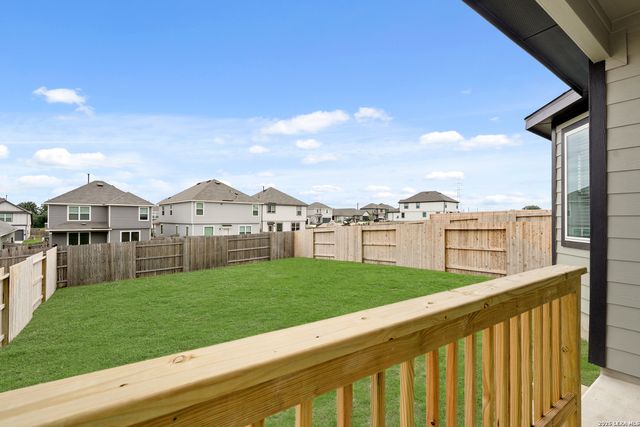 8542 Catnip Pass, Elmendorf, TX 78112