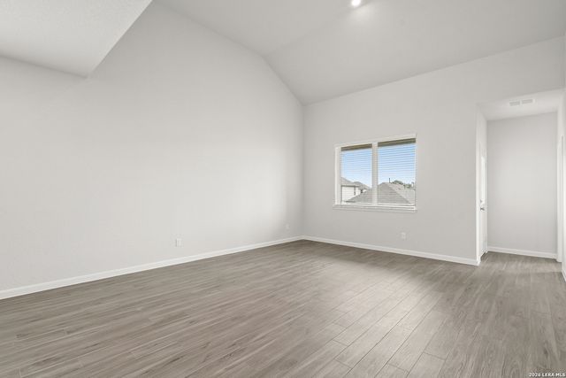 8542 Catnip Pass, Elmendorf, TX 78112