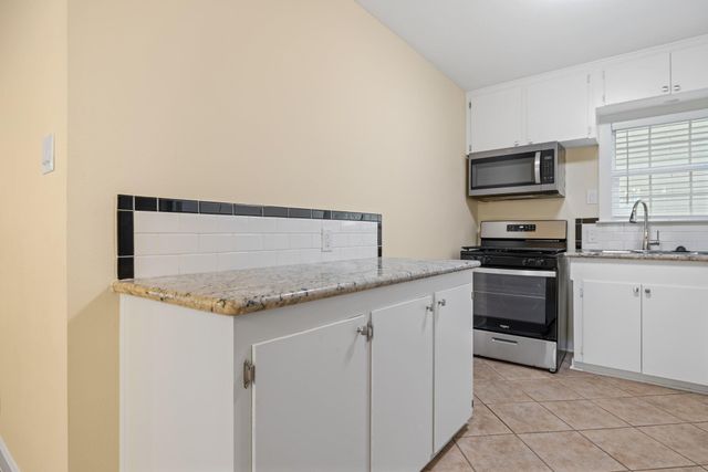 6007 Fairway ST A, Austin, TX 78741
