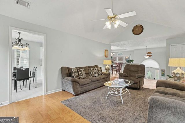 5643 Pipsissewa Drive, Flowery Branch, GA 30542