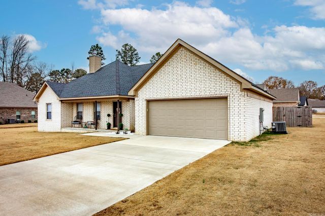 241 Heather Loop, Beebe, AR 72012
