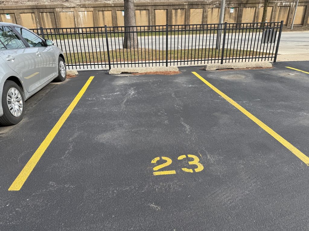 112 S East Avenue P23, Oak Park, IL 60302