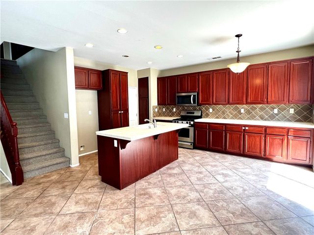 42180 Calabria, Temecula, CA 92591