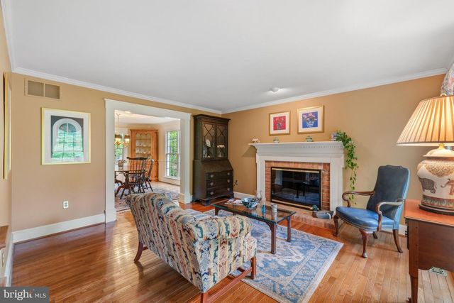 1812 CROSSPOINTE DR, Annapolis, MD 21401