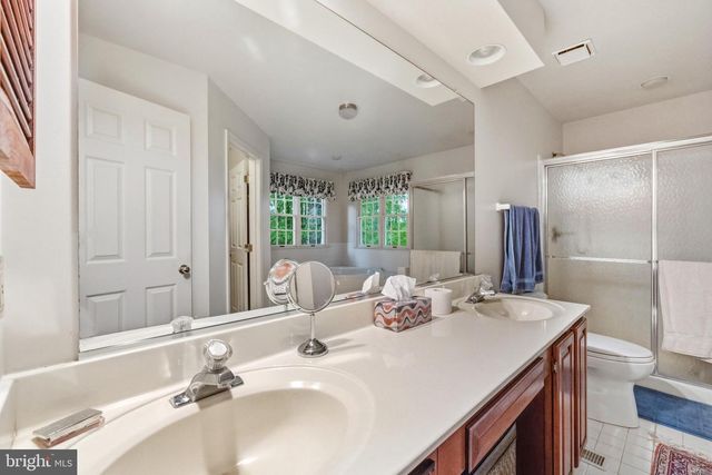 1812 CROSSPOINTE DR, Annapolis, MD 21401