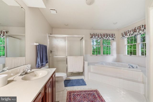 1812 CROSSPOINTE DR, Annapolis, MD 21401