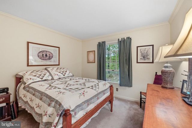 1812 CROSSPOINTE DR, Annapolis, MD 21401