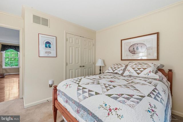 1812 CROSSPOINTE DR, Annapolis, MD 21401