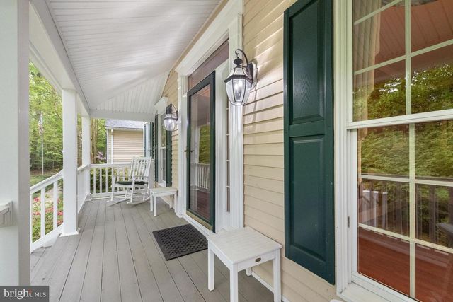 1812 CROSSPOINTE DR, Annapolis, MD 21401