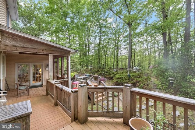 1812 CROSSPOINTE DR, Annapolis, MD 21401