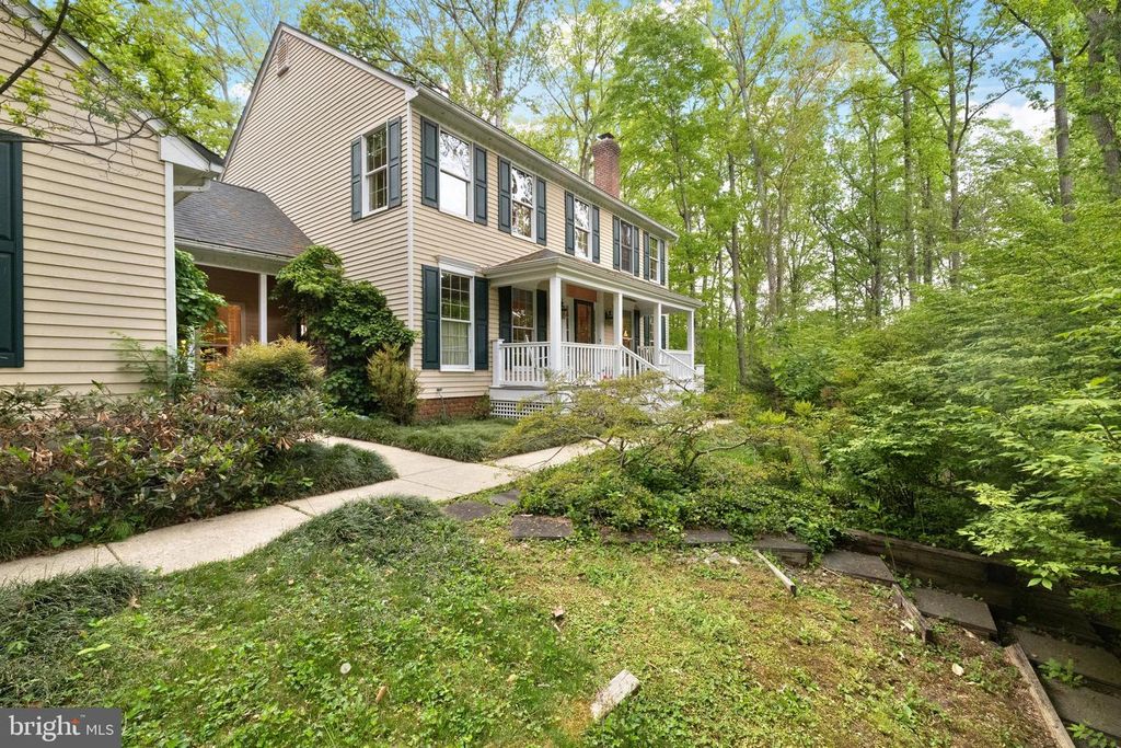 1812 CROSSPOINTE DR, Annapolis, MD 21401