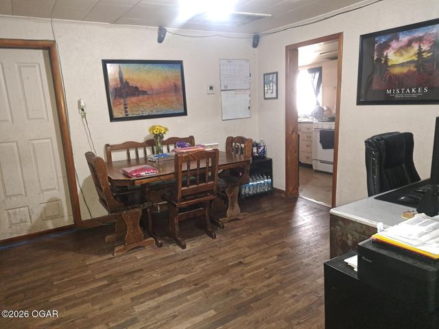 332 S Pennsylvania Avenue, Webb City, MO 64870