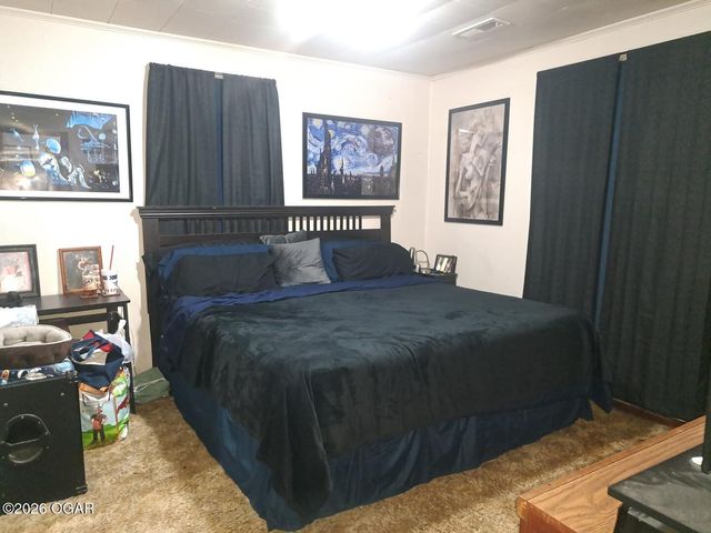 332 S Pennsylvania Avenue, Webb City, MO 64870