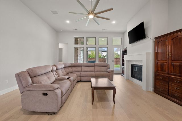 2829 Midlake Drive, Midlothian, TX 76065