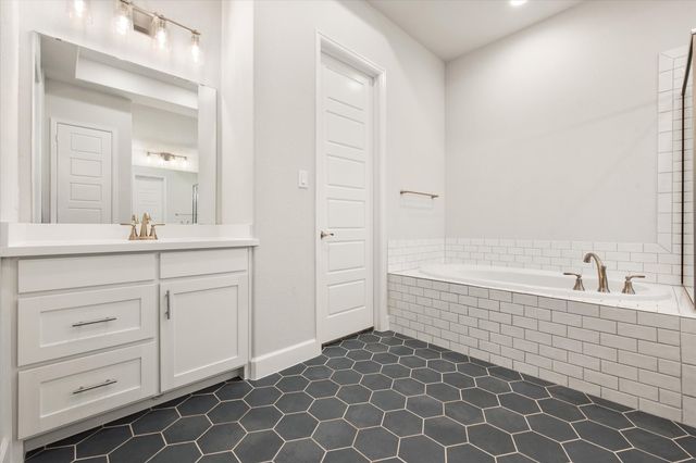 2829 Midlake Drive, Midlothian, TX 76065