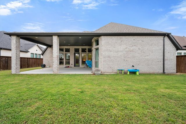 2829 Midlake Drive, Midlothian, TX 76065