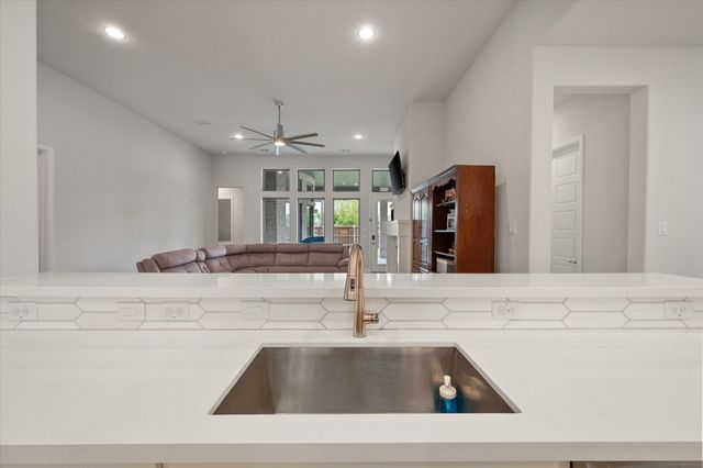 2829 Midlake Drive, Midlothian, TX 76065