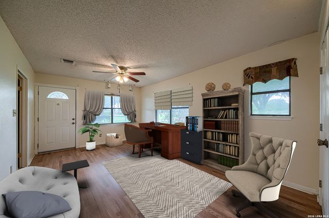 900 N Graytown Rd, St Hedwig, TX 78152