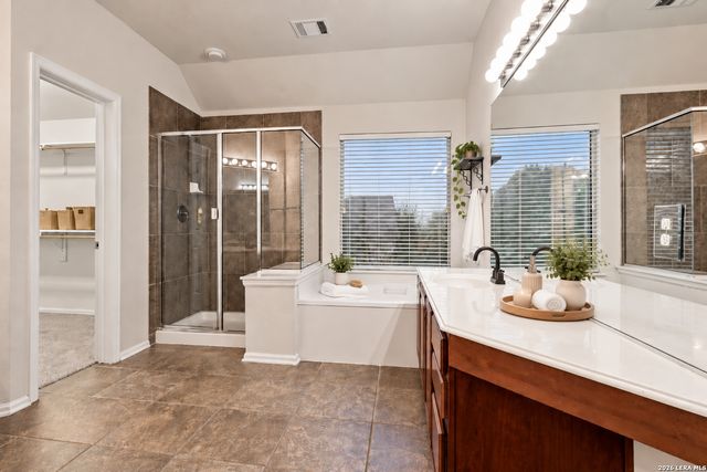 10106 RAMBLIN RIVER RD, San Antonio, TX 78251