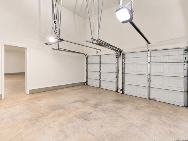 10106 RAMBLIN RIVER RD, San Antonio, TX 78251