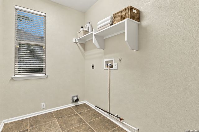 10106 RAMBLIN RIVER RD, San Antonio, TX 78251