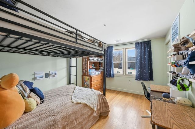 14 Emmons St, Milford, MA 01757