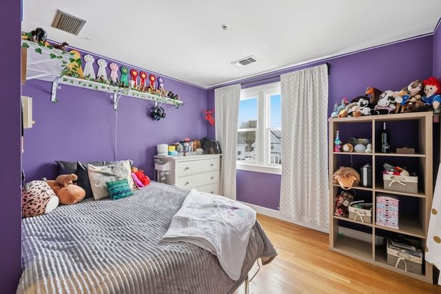 14 Emmons St, Milford, MA 01757