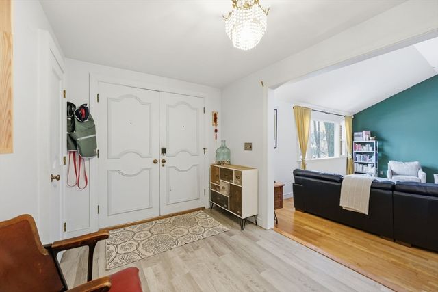 14 Emmons St, Milford, MA 01757