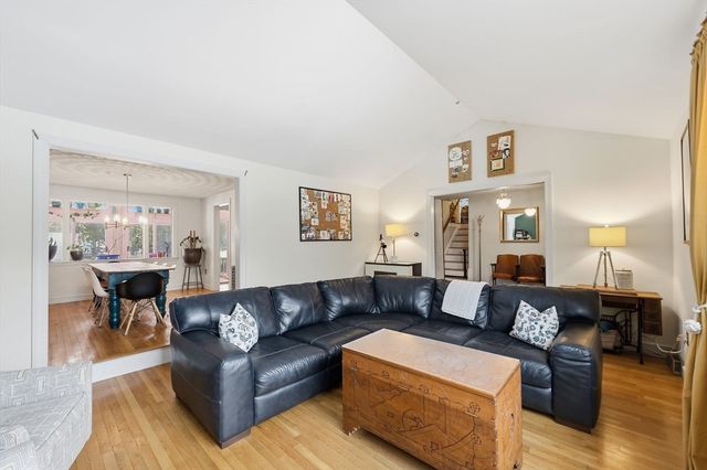 14 Emmons St, Milford, MA 01757