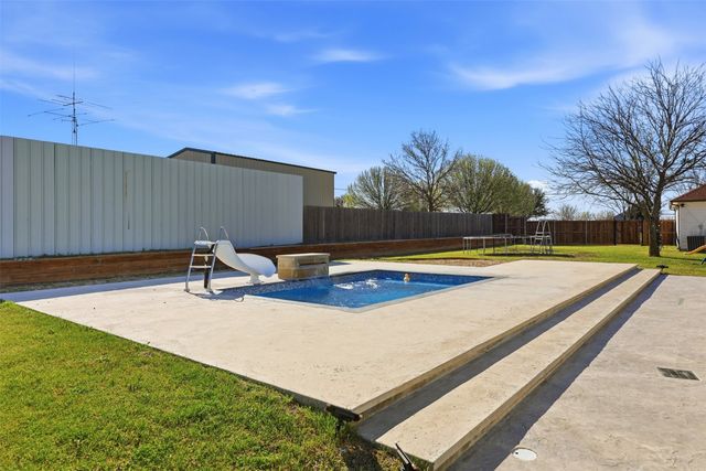 113 Mulkey Road, Waxahachie, TX 75167