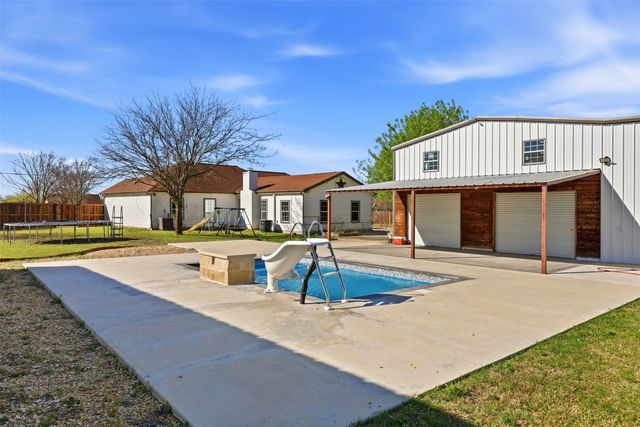 113 Mulkey Road, Waxahachie, TX 75167