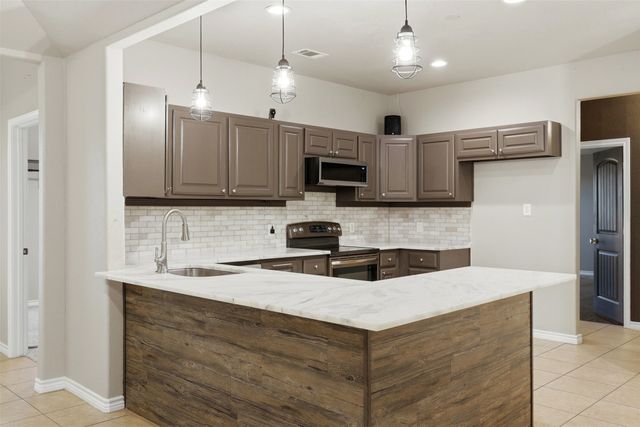 113 Mulkey Road, Waxahachie, TX 75167