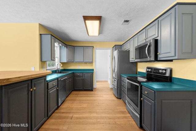 2927 Trailwood Drive SE, Southport, NC 28461