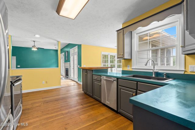 2927 Trailwood Drive SE, Southport, NC 28461