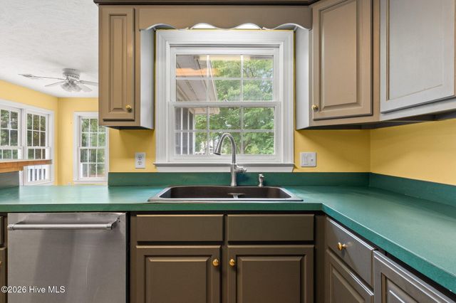 2927 Trailwood Drive SE, Southport, NC 28461