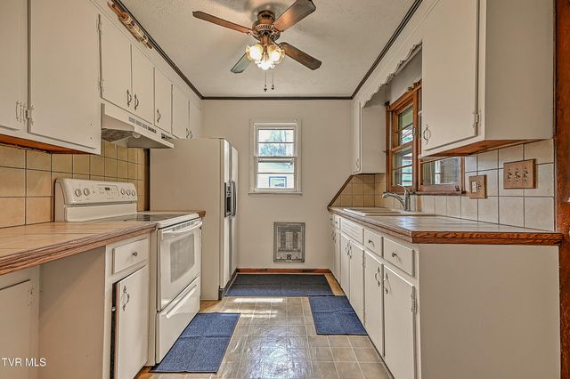 169 Denton Lane, Bristol, VA 24201